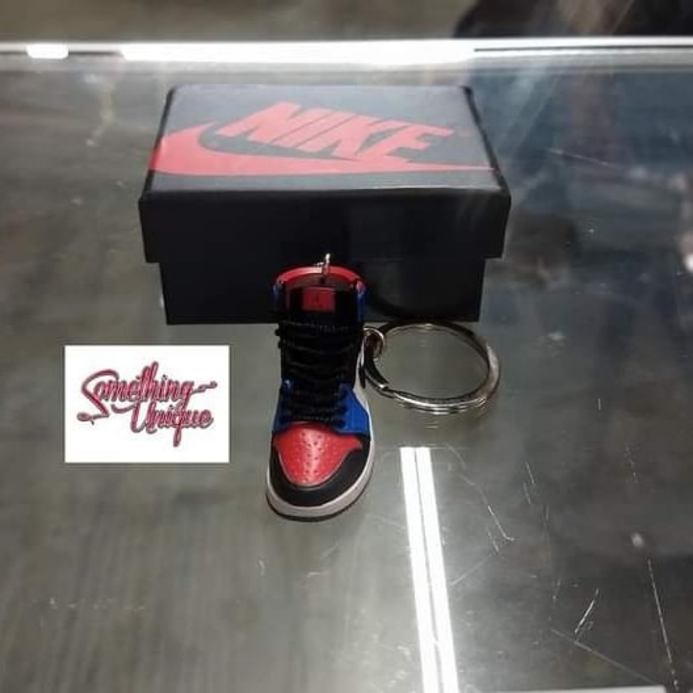 Mini Shoe Keychain - Picture 2 of 2